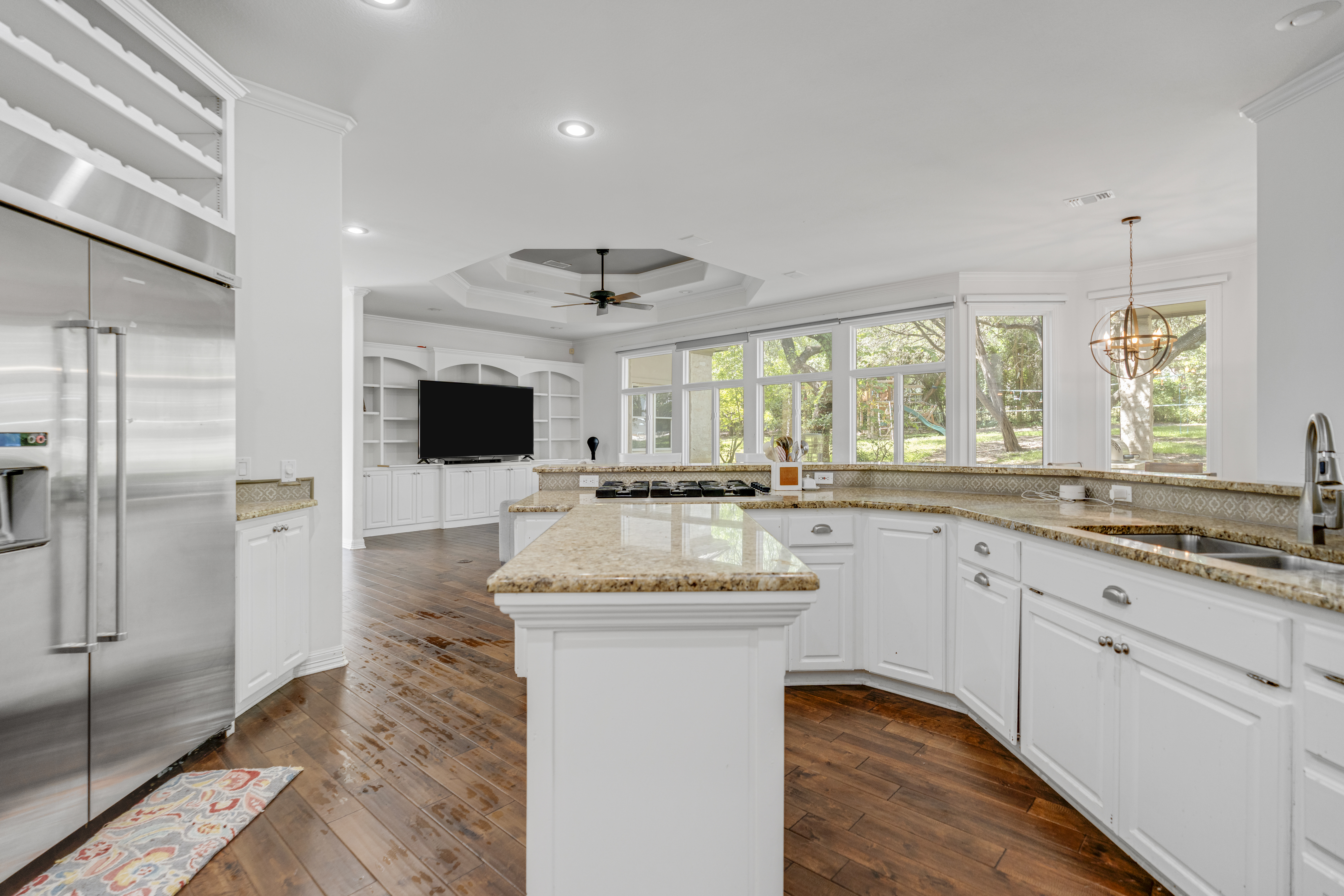 Traditional home kitchen